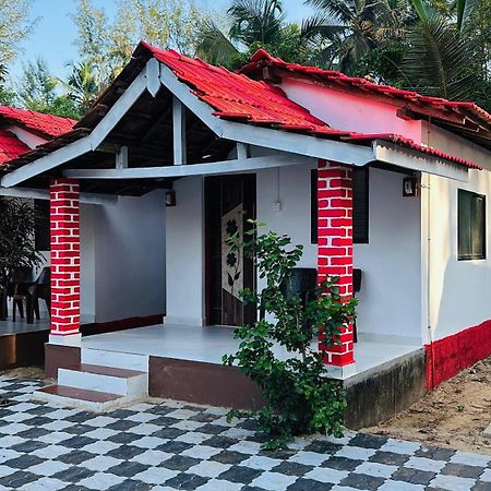 White Sand Beach Stay Resort Kumta Esterno foto