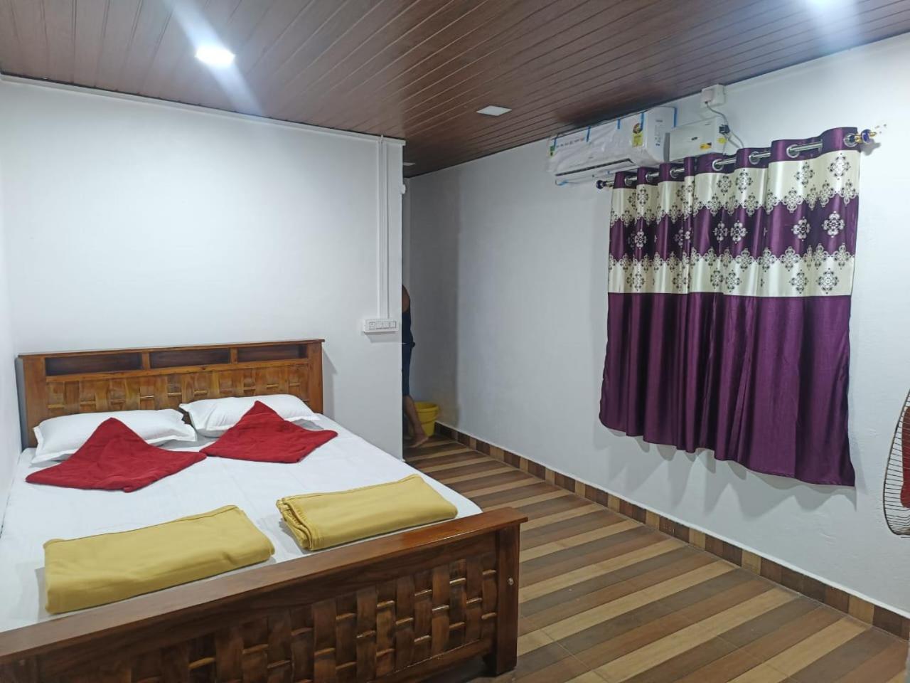 White Sand Beach Stay Resort Kumta Esterno foto