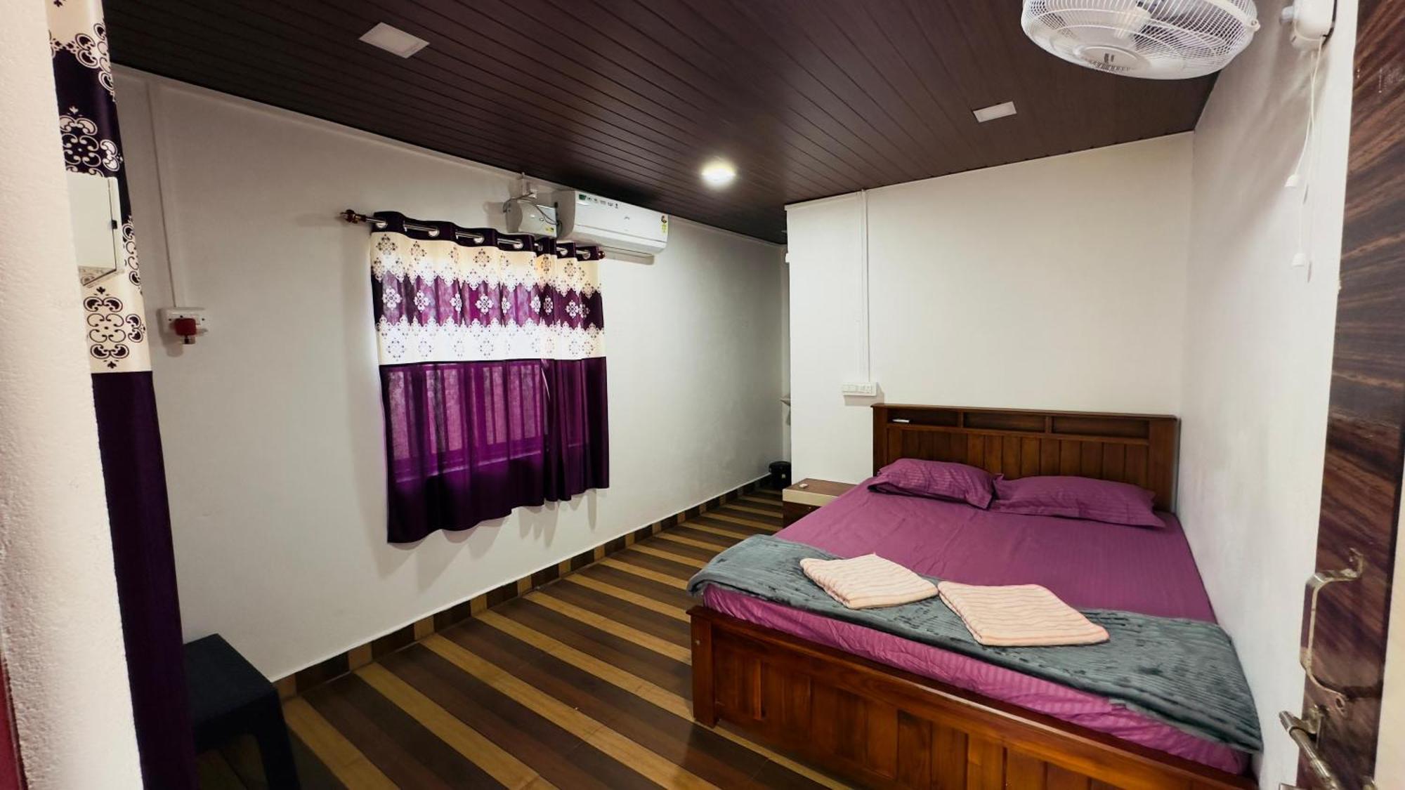 White Sand Beach Stay Resort Kumta Esterno foto