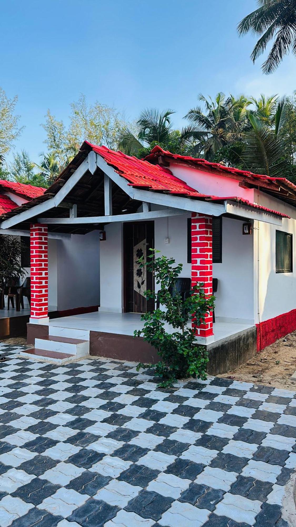White Sand Beach Stay Resort Kumta Esterno foto